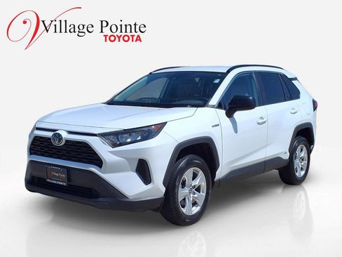 Certified 2021 Toyota RAV4 LE AWD/4WD image 1