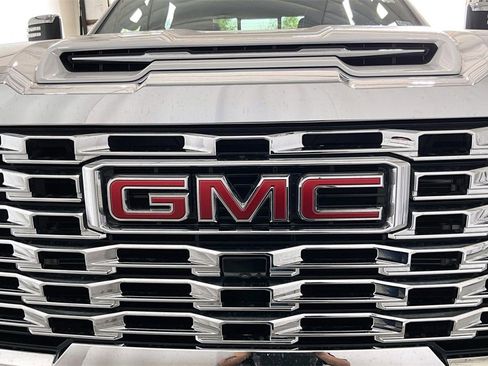 Used 2025 GMC Sierra 2500 Denali w/ Denali Reserve Package image 23