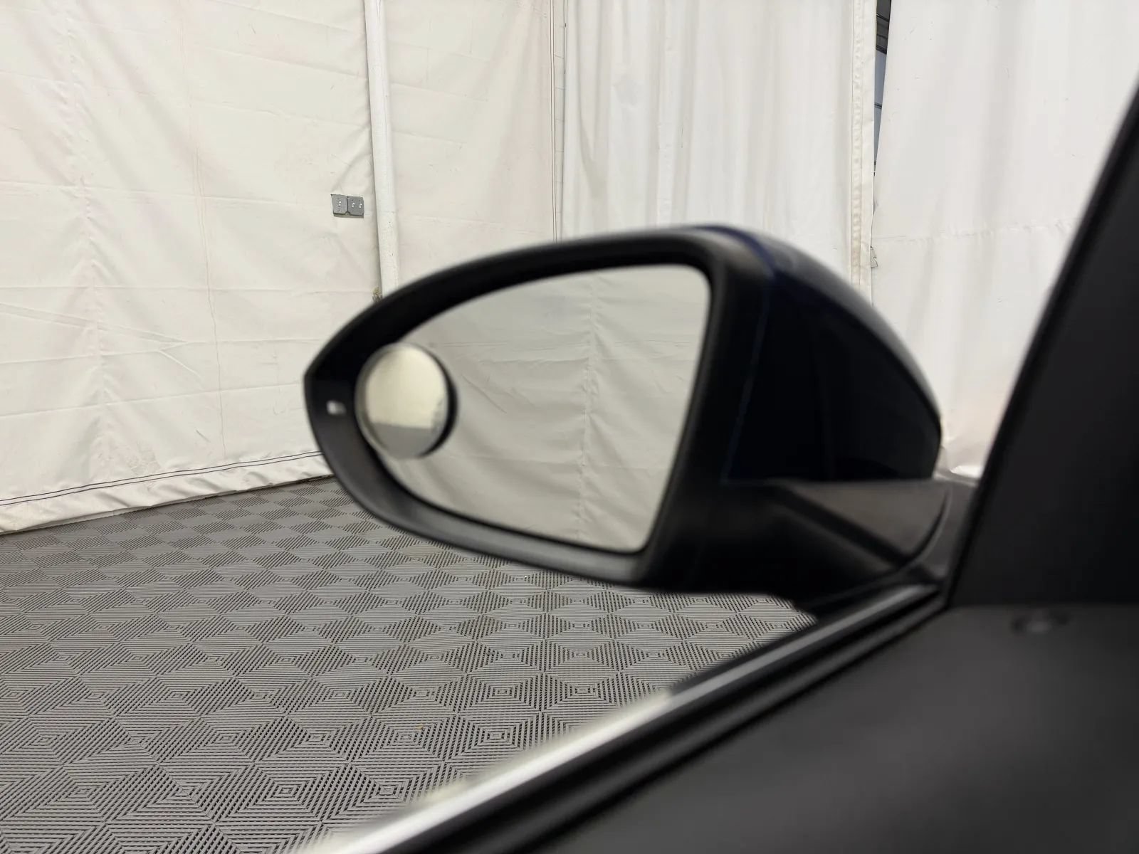 Used 2017 Volkswagen Golf Alltrack SE AWD/4WD image 16