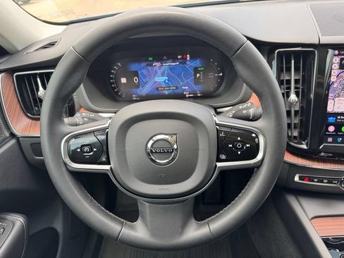 Certified 2023 Volvo XC60 T8 Ultimate w/ Climate Package AWD/4WD image 11