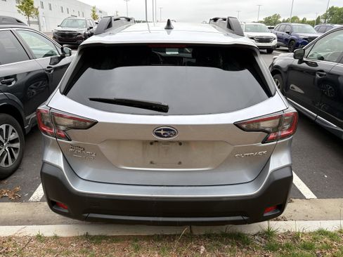 Used 2024 Subaru Outback Premium AWD/4WD image 5