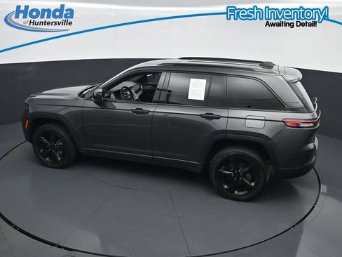 Used 2023 Jeep Grand Cherokee Altitude AWD/4WD image 23
