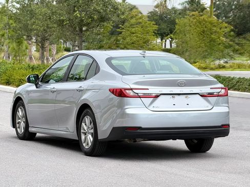 Used 2025 Toyota Camry LE FWD image 5