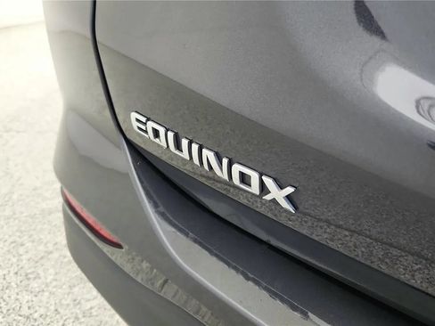 Used 2023 Chevrolet Equinox LT FWD image 17