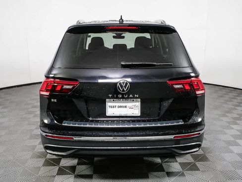 Certified 2023 Volkswagen Tiguan SE FWD image 29