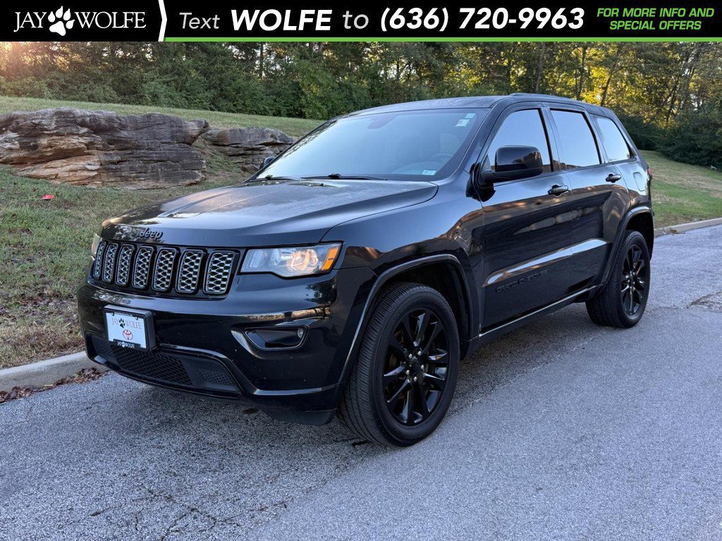Used 2018 Jeep Grand Cherokee Altitude AWD/4WD image 1