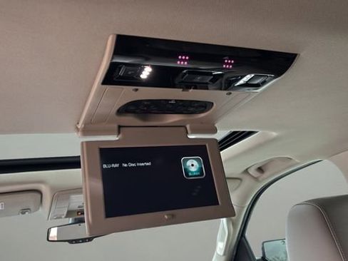 Used 2018 GMC Yukon SLT w/ Open Road Package image 33