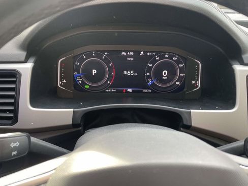 Used 2022 Volkswagen Atlas SEL R-Line image 37