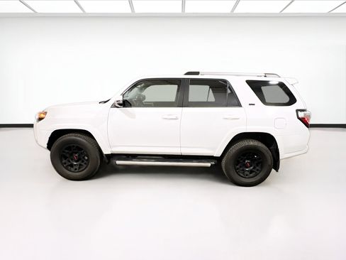 Used 2022 Toyota 4Runner SR5 Premium image 23