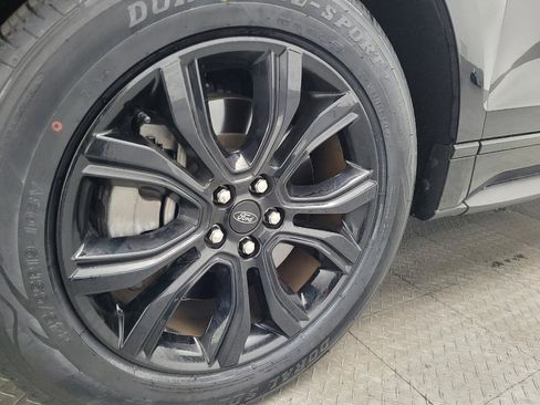 Used 2023 Ford Edge SE w/ Black Appearance Package image 31