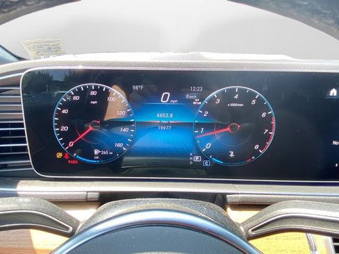 Used 2023 Mercedes-Benz GLE 350 4MATIC image 11