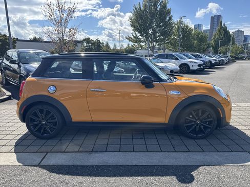 Used 2015 MINI Cooper S FWD image 4