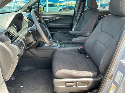 Certified 2022 Honda Pilot Sport image 9