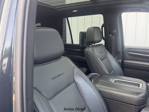 Used 2021 GMC Yukon Denali w/ Denali Ultimate Package AWD/4WD image 22