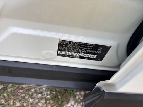 Used 2025 Toyota RAV4 XLE image 30