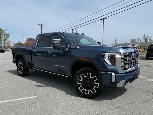 New 2026 GMC Sierra 2500 Denali AWD/4WD image 2