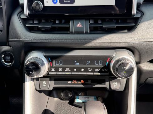 Used 2023 Toyota RAV4 XLE AWD/4WD image 18