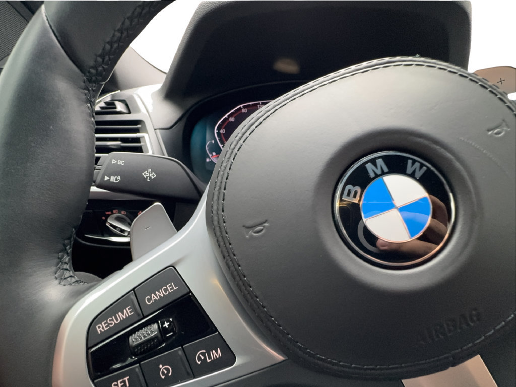 Used 2025 BMW X4 xDrive30i w/ M Sport Package AWD/4WD image 47