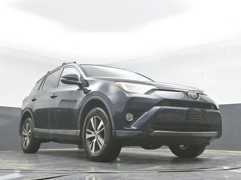 Used 2017 Toyota RAV4 XLE AWD/4WD image 27