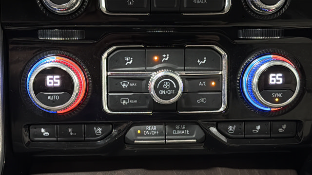 Used 2022 GMC Yukon Denali AWD/4WD image 17