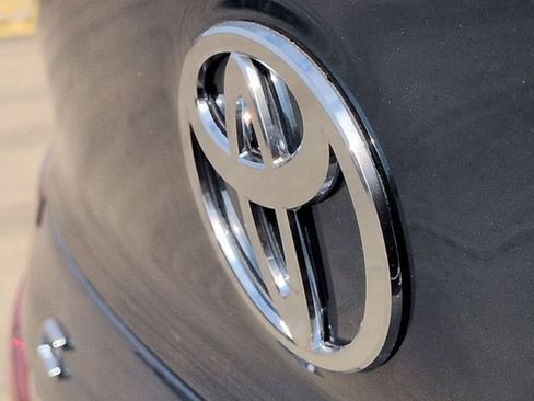 New 2026 Toyota Camry XLE image 27