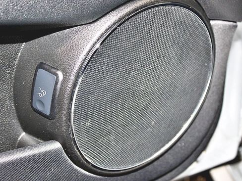 Used 2010 Mercedes-Benz C 300 C 300 Sport Sedan 4D image 9