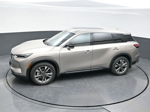 Used 2025 INFINITI QX60 Luxe w/ Vision Package image 37