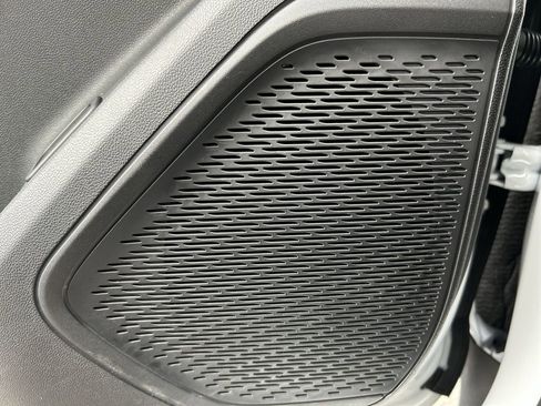 Used 2025 Chevrolet Traverse LT w/ Sun and Wheel Package image 25