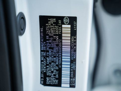 Used 2025 Toyota Camry LE image 37