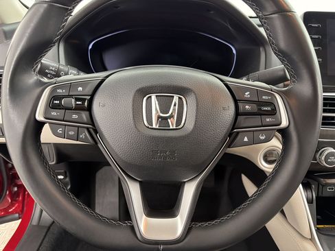Used 2021 Honda Accord Touring image 11