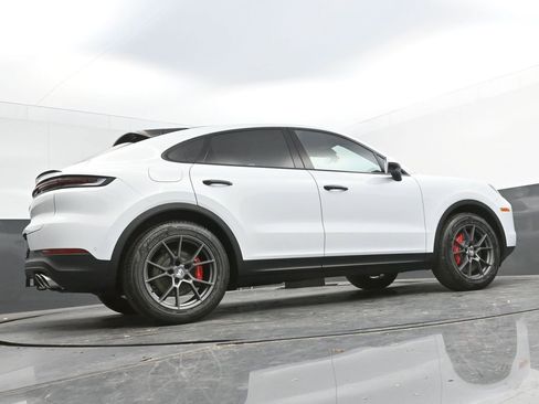 New 2025 Porsche Cayenne S image 37