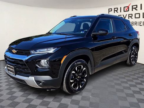 Certified 2022 Chevrolet TrailBlazer LT w/ Driver Confidence Package AWD/4WD image 4