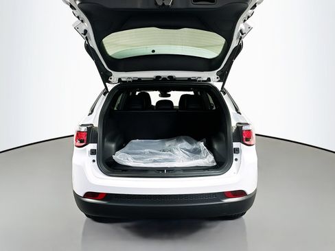 New 2026 Jeep Compass Latitude AWD/4WD image 26