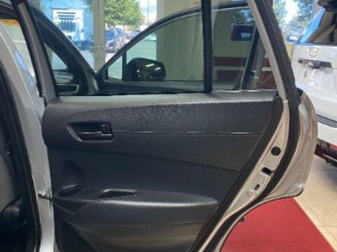 Used 2025 Toyota Corolla Cross AWD Hybrid image 12