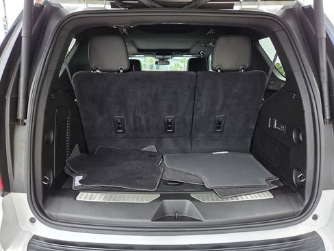Certified 2024 Chevrolet Tahoe Z71 w/ Luxury Package AWD/4WD image 14