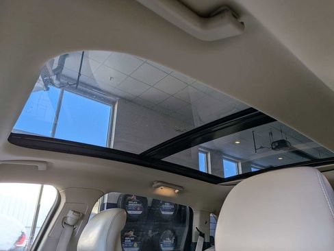 Used 2016 Lincoln MKX Reserve w/ Luxury Package image 18