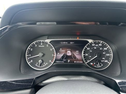 Used 2025 Nissan Pathfinder Rock Creek AWD/4WD image 6