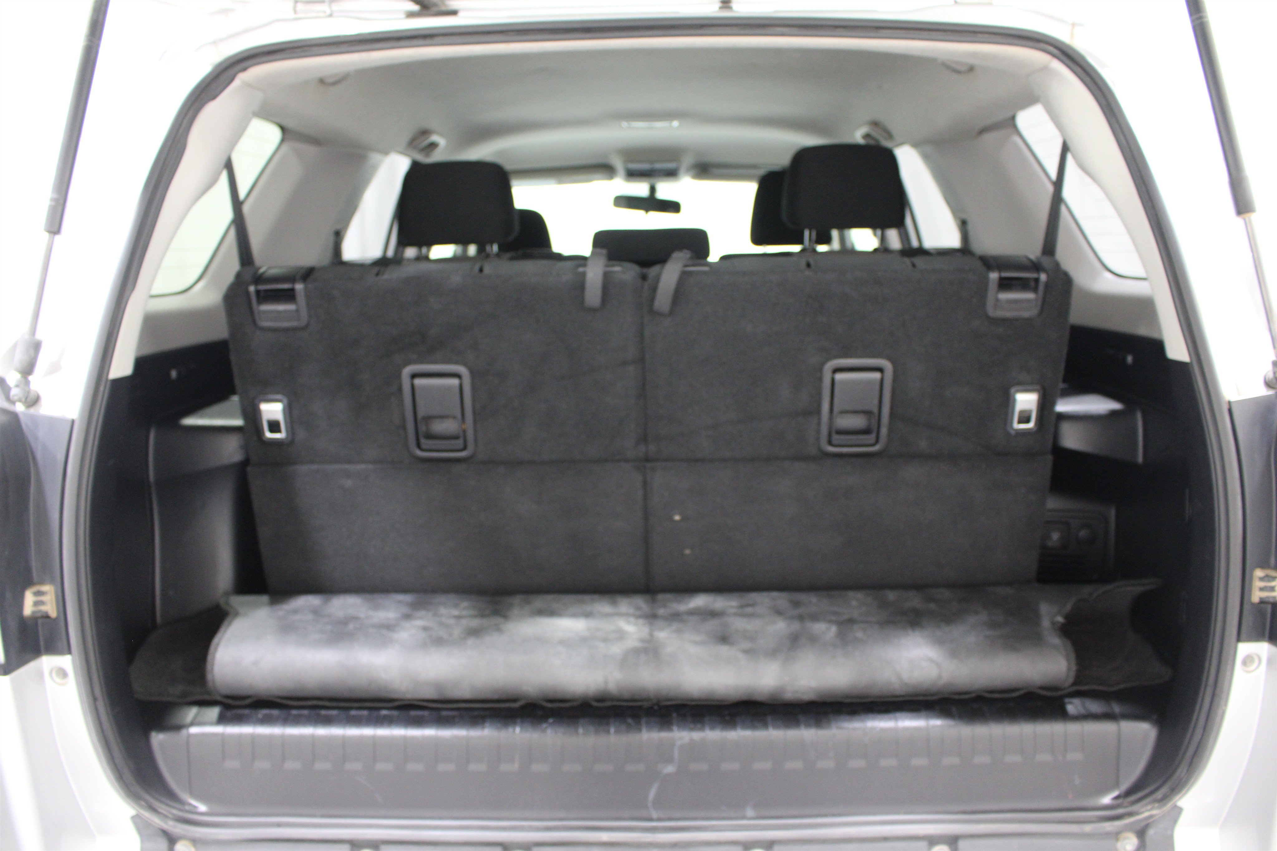 Used 2014 Toyota 4Runner SR5 AWD/4WD image 23
