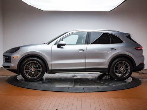 Certified 2025 Porsche Cayenne S AWD/4WD image 2