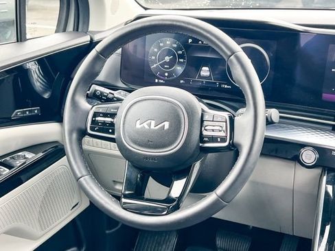 Certified 2024 Kia Carnival SX Prestige image 15