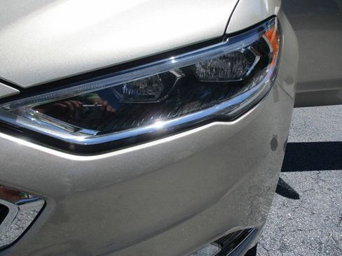 Used 2017 Ford Fusion Titanium AWD/4WD image 35