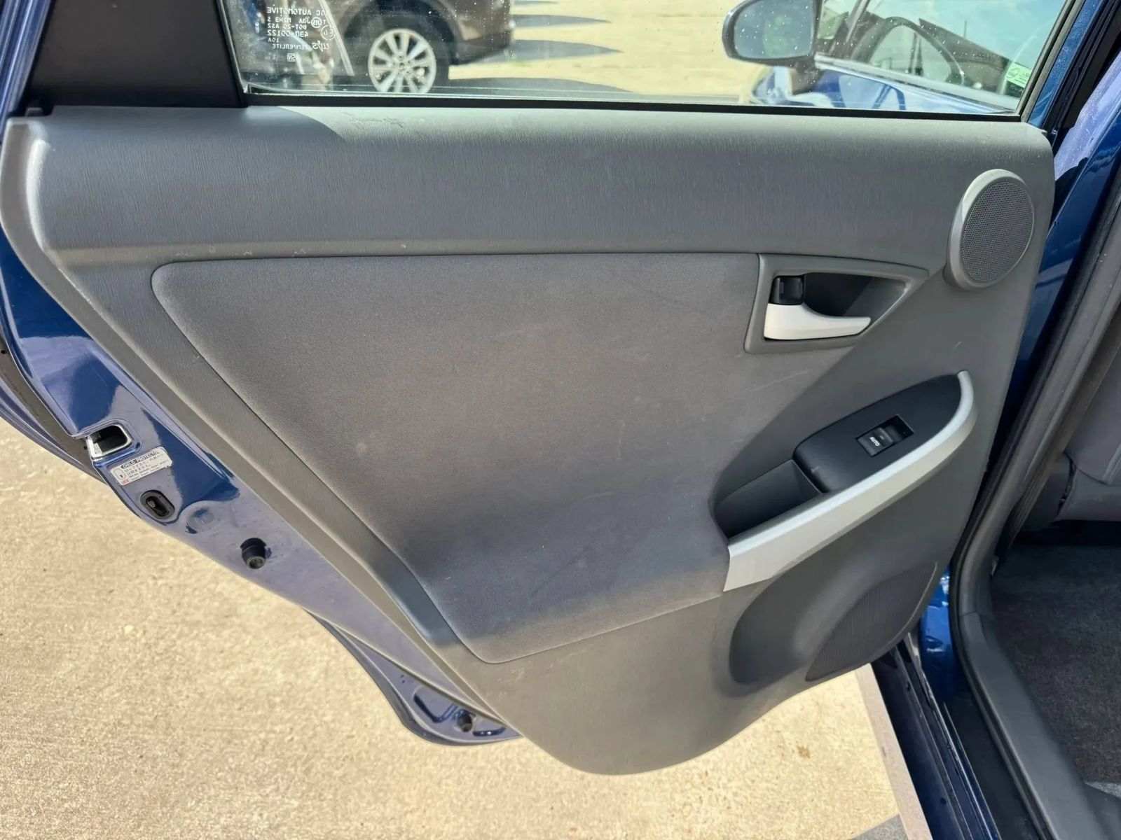 Used 2010 Toyota Prius Three w/ Navigation Pkg FWD image 17
