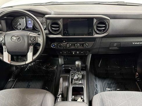Certified 2019 Toyota Tacoma TRD Sport w/ Technology Package AWD/4WD image 26