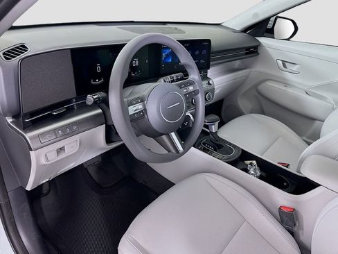 New 2026 Hyundai Kona SE image 9