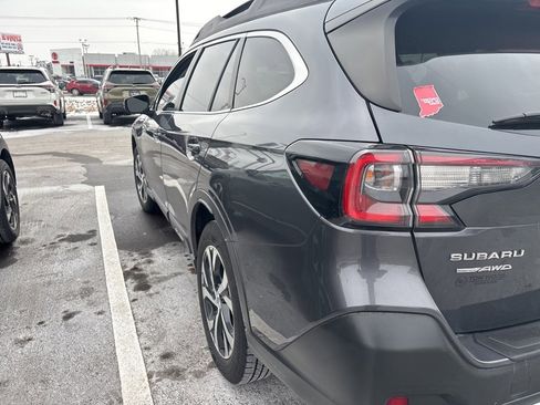 Used 2022 Subaru Outback Limited XT image 4