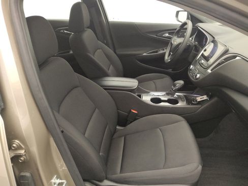 Used 2024 Chevrolet Malibu LT FWD image 21