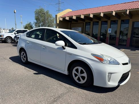 Used 2015 Toyota Prius Two FWD image 13