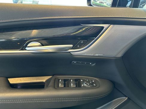 Certified 2025 Cadillac XT5 Premium Luxury AWD/4WD image 14