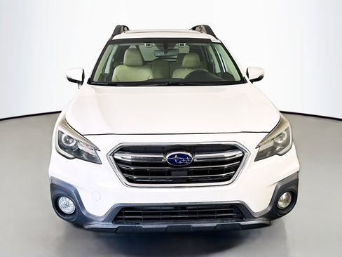 Used 2019 Subaru Outback 3.6R Limited AWD/4WD image 2