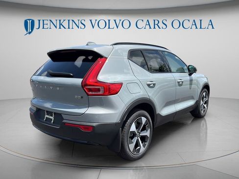 New 2026 Volvo XC40 B5 Plus w/ Protection Package Premier AWD/4WD image 3